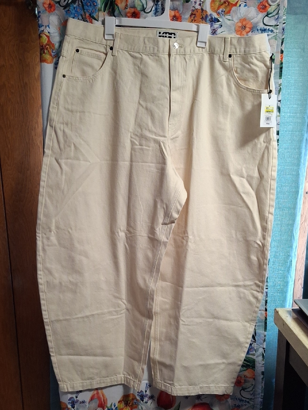 KBB Cream Barrel Leg  Pants Size 22